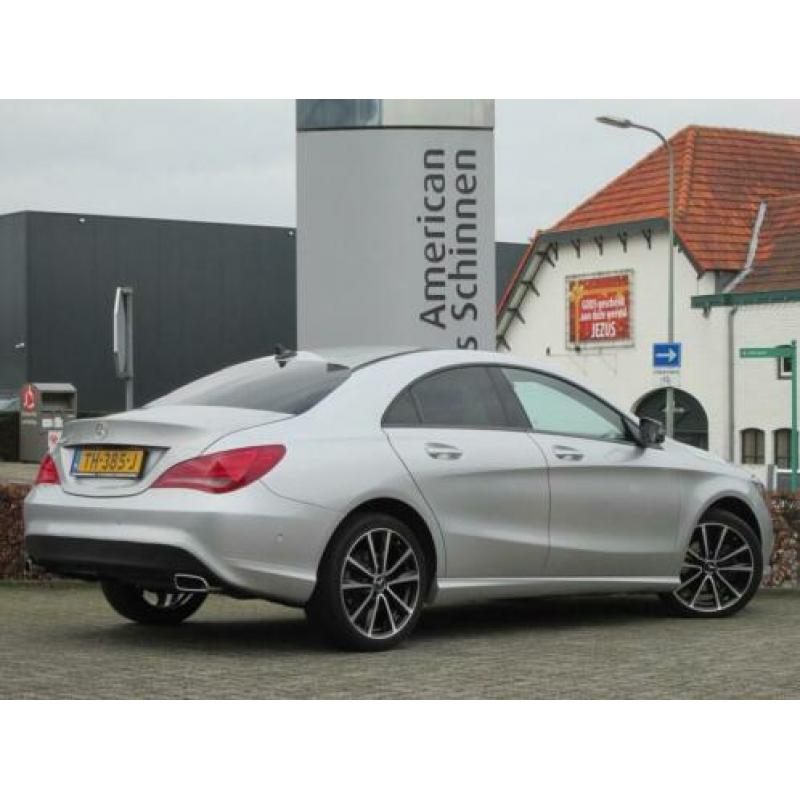 Mercedes-Benz CLA-Klasse 180 Ambition Automaat / Bi Xenon /