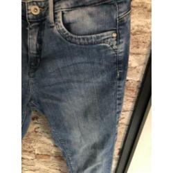 Only broek maat 29 met ritsjes M