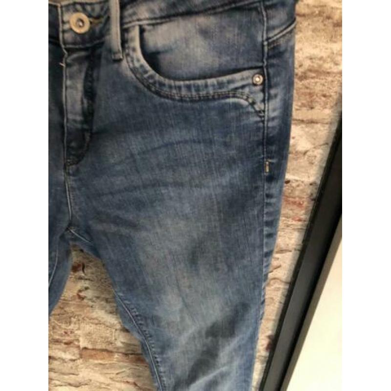 Only broek maat 29 met ritsjes M