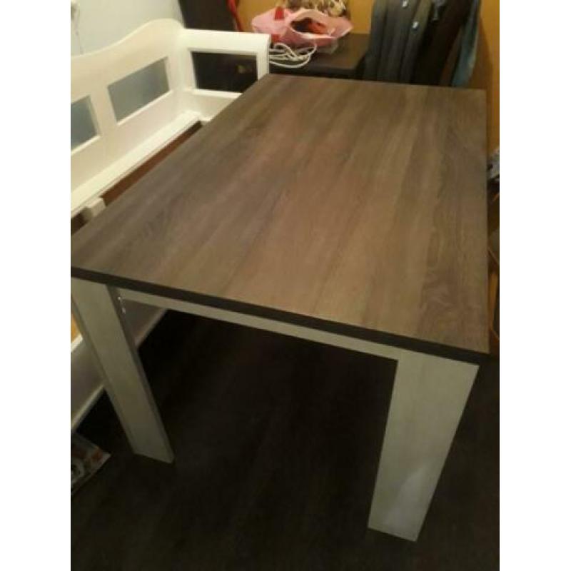Eettafel en salontafel van Leen bakker lynn