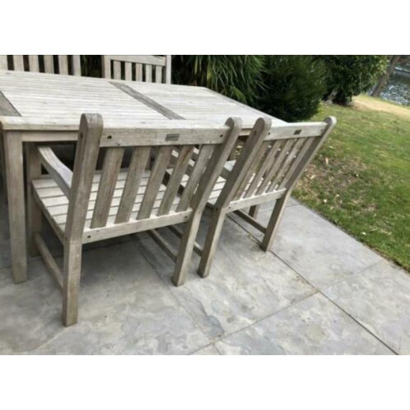 Mooie degelijke teakhouten tuintafel met 4 stoelen