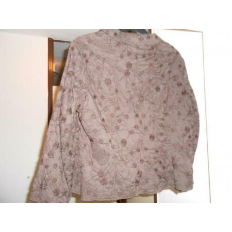 A28 Colbert, met borduursel versierd, van H&M mt 44
