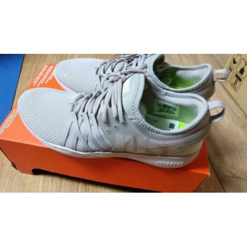 Nieuw Nike Free schoenen maat 41