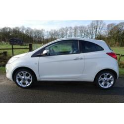 Ford Ka 1.2 Titanium X start/stop dealer onderhouden en zeer