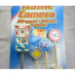 1970 snelheid flitslicht camera + 3 verkeersborden blister.
