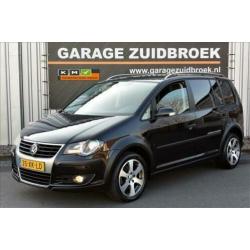 Volkswagen Touran 1.4 TSI 140pk Cross AIRCO NAVI ZWART 5-PER