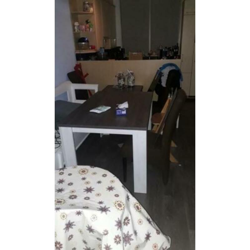 Eettafel en salontafel van Leen bakker lynn