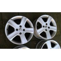 Te koop Origineel Peugeot 307CC velgen 16 inch.