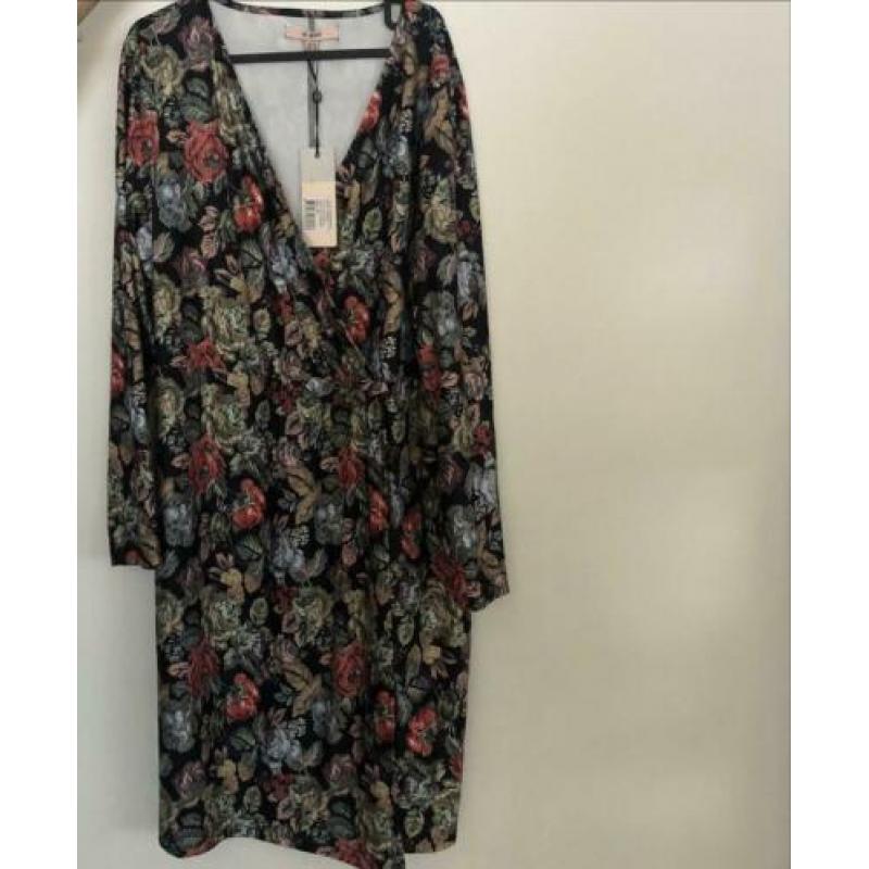 Nieuwe mooie La Lemon bloemen jurk maat 48/ 4XL