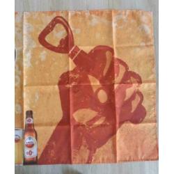 Nieuwe vlag (1) met het logo van Amstel bier. ( 90 x 150 cm)