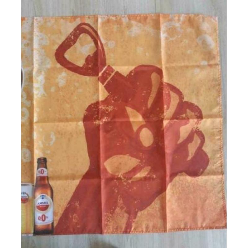 Nieuwe vlag (1) met het logo van Amstel bier. ( 90 x 150 cm)