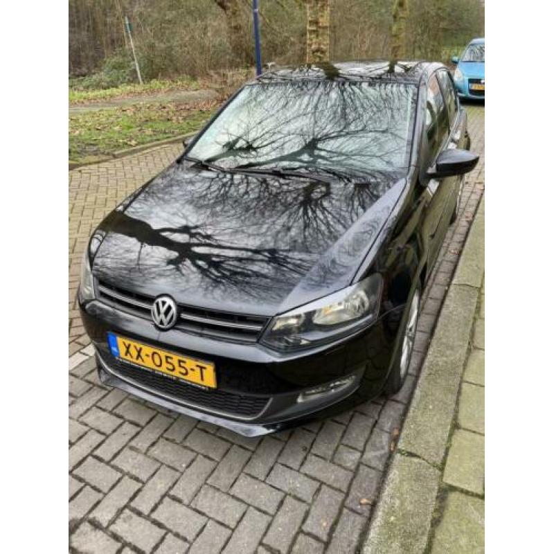 Volkswagen Polo 1.4 16V FSI 63KW 2011 Zwart PANO NIEUWE APK