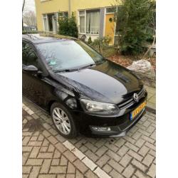 Volkswagen Polo 1.4 16V FSI 63KW 2011 Zwart PANO NIEUWE APK