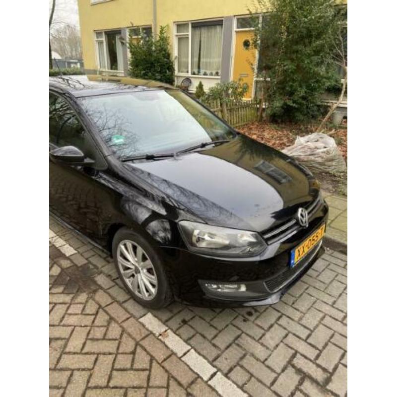 Volkswagen Polo 1.4 16V FSI 63KW 2011 Zwart PANO NIEUWE APK