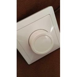 Dimmer Halogeen/Gloeilamp v. lampen 50 tot max 300 Watt-zgan