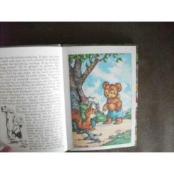 0582 / j c van hunnik / beer en eekhoorn /Ruigje enPluimpje