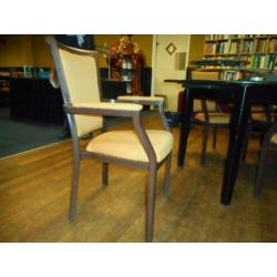 stoelen 65 stuks
