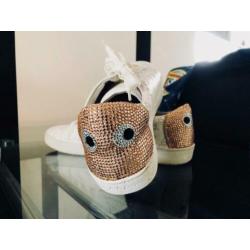 Sneakers - Lola Cruz