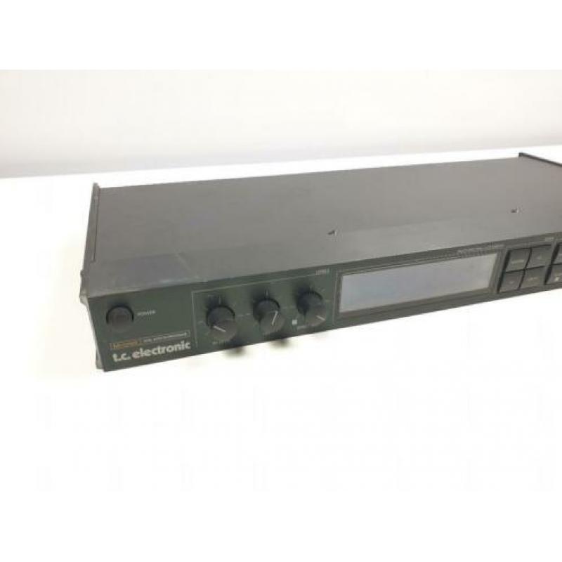 TC electronic M-One Dual effects processor