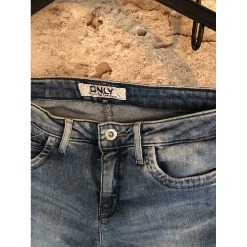 Only broek maat 29 met ritsjes M