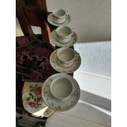 Prachtige antieke kop en schotels 4x