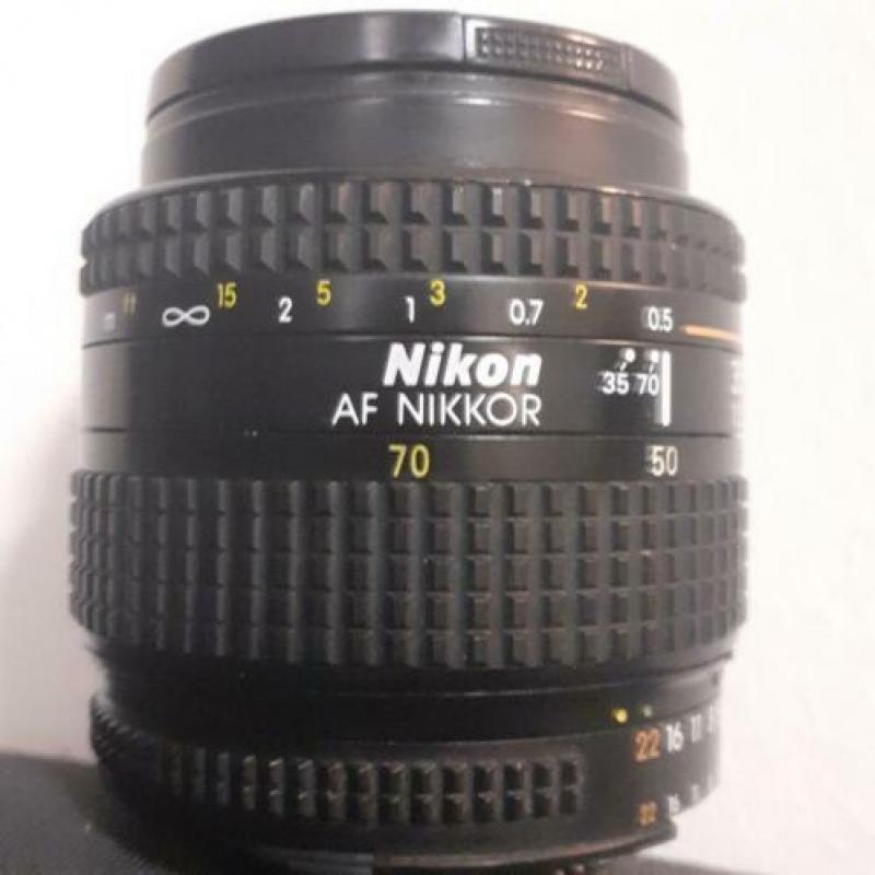 Nikon AF NIKKOR 35-70 lens