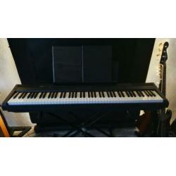 Yamaha P105 stagepiano