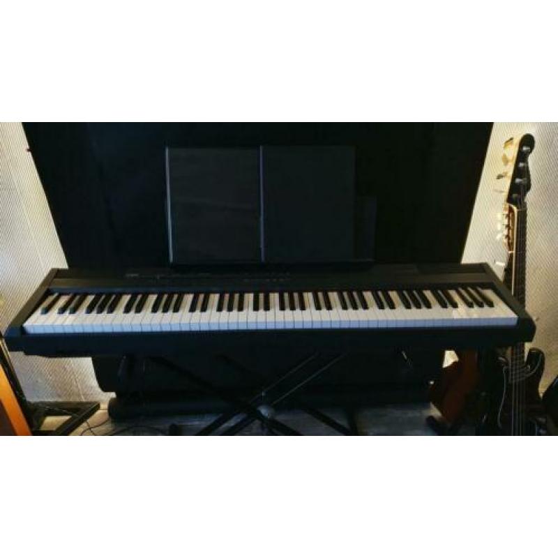 Yamaha P105 stagepiano
