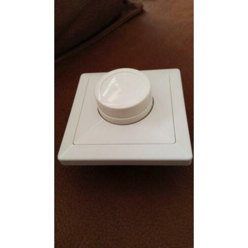 Dimmer Halogeen/Gloeilamp v. lampen 50 tot max 300 Watt-zgan