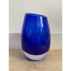 Zware blauwe kristal vaas met AMAC gravure