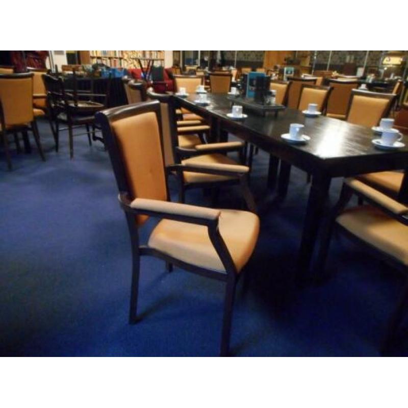 stoelen 65 stuks