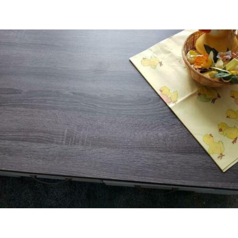 Eettafel en salontafel van Leen bakker lynn