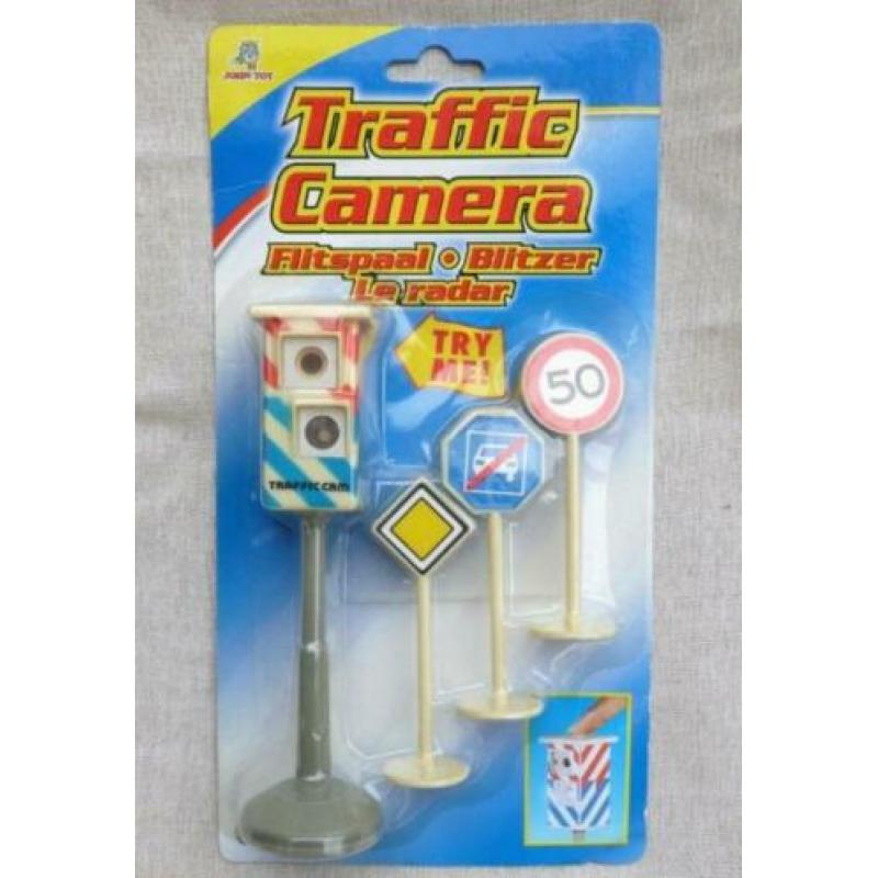 1970 snelheid flitslicht camera + 3 verkeersborden blister.