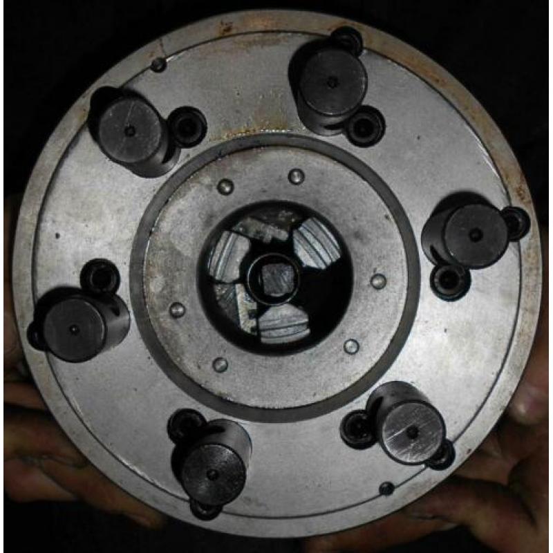 Zelfcentrerende 3 klauw Camlock D6, doorlaat 60mm