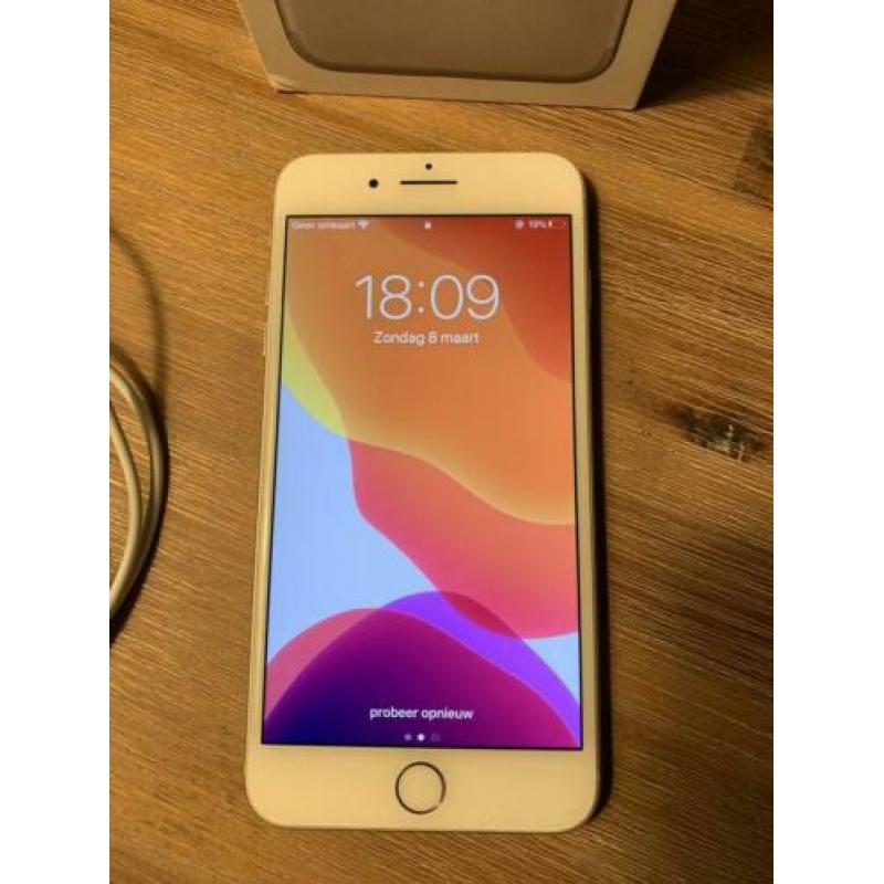 Te koop een iPhone 7 Plus 32gb grijs/wit
