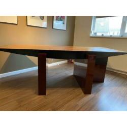 Design bureau tafel bruin