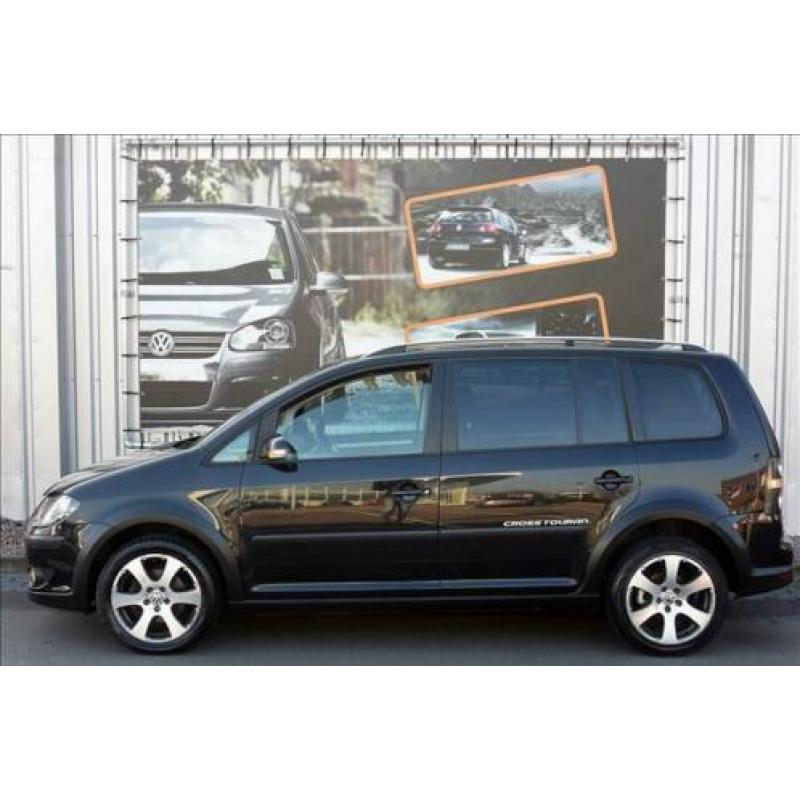 Volkswagen Touran 1.4 TSI 140pk Cross AIRCO NAVI ZWART 5-PER