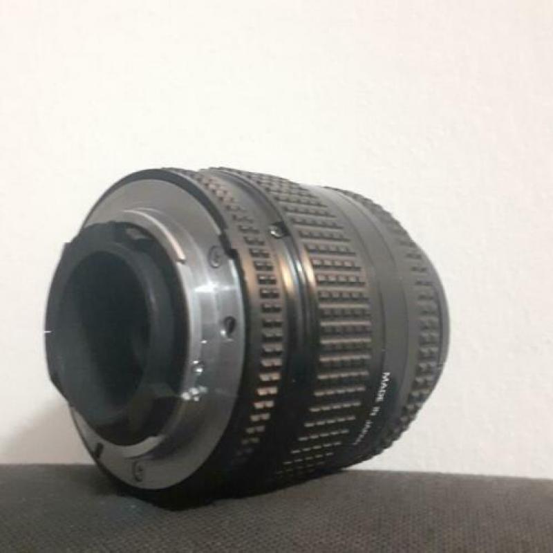 Nikon AF NIKKOR 35-70 lens