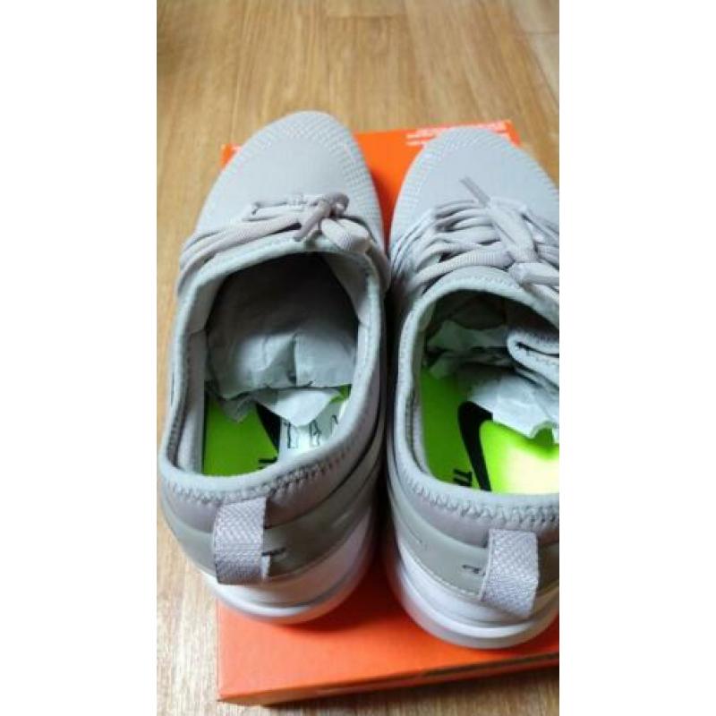 Nieuw Nike Free schoenen maat 41