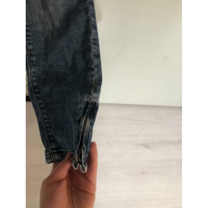 Only broek maat 29 met ritsjes M