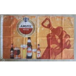 Nieuwe vlag (1) met het logo van Amstel bier. ( 90 x 150 cm)