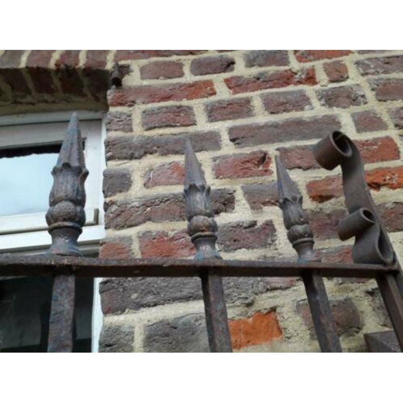antieke smeedijzeren poort
