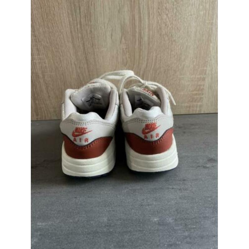Nike air Max one maat 28