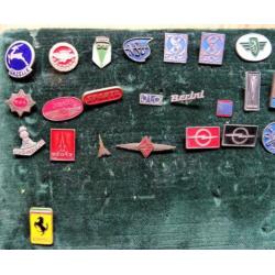 72 stuks auto, brommer en tractorspeldjes