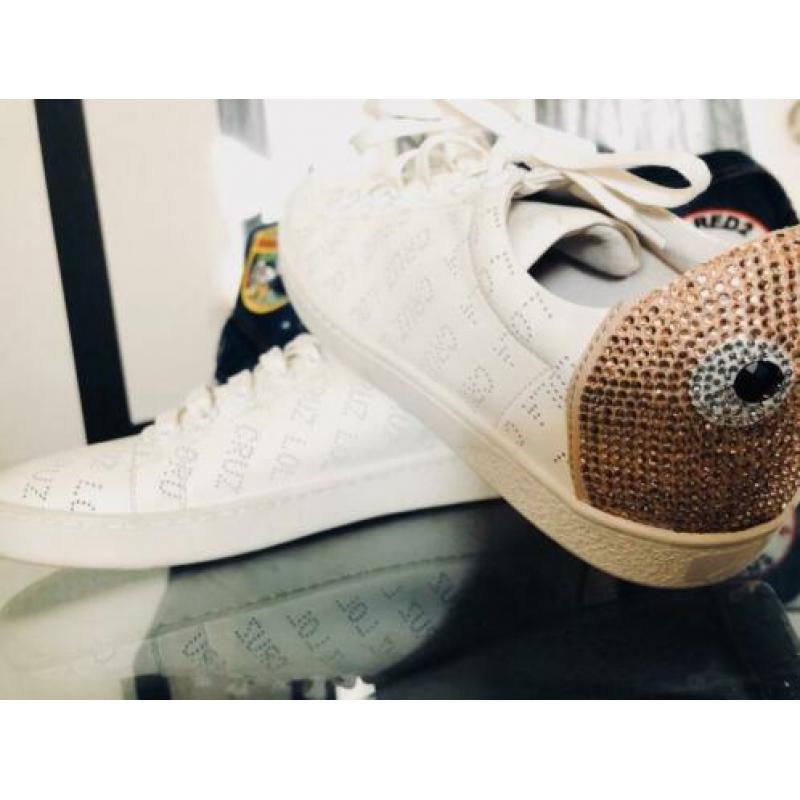 Sneakers - Lola Cruz