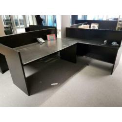 Bureautafels met losse ombouw