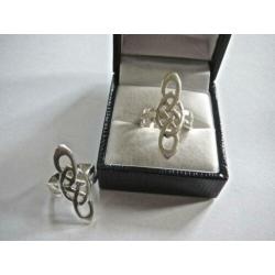 Brede zilveren ring 17.7 mm. Keltisch jaren '70 925 zilver