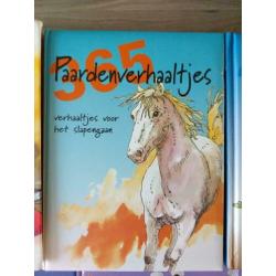 365 verhaaltjes voor het slapen gaan
