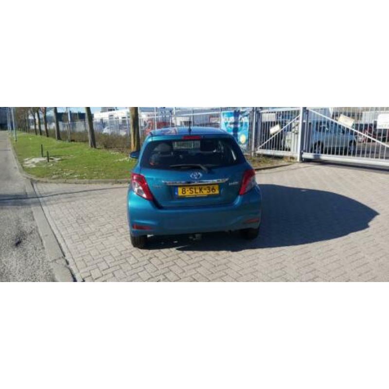 Toyota Yaris 1.0 Vvt-i 5-DRS 2013 Groen