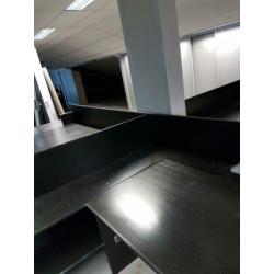 Bureautafels met losse ombouw
